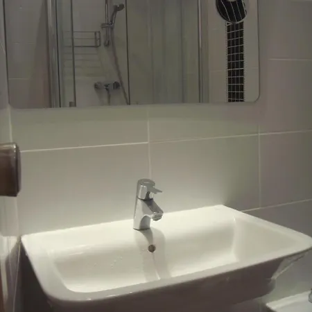 Acacias Iv 15a Apartman